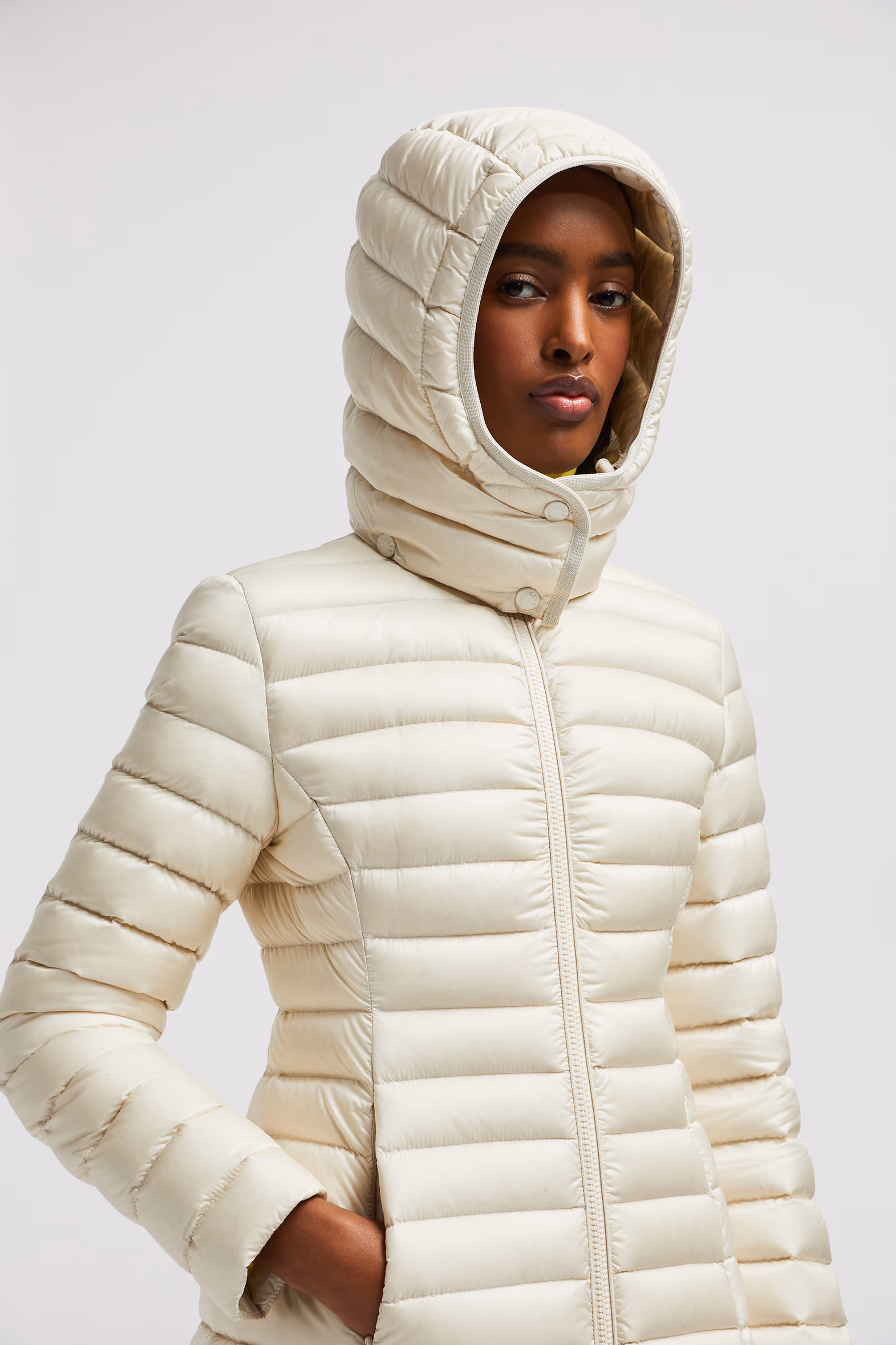 Plumífero largo con capucha Igelong Mujer Blanco Marfil Moncler 7